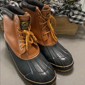 Igloo rain boots